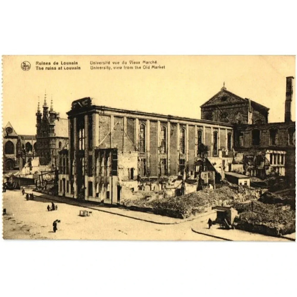 Ruines de Louvain Université vue du Vieux Marché- Louvain, Belgium Postcard - Picture 1 of 2